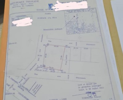3 lots collés cloturés avec titre foncier à 2km du goudron